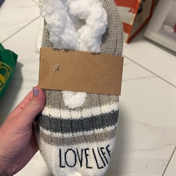 rae dunn love life white grey striped slipper socks size small medium 5-7 nwt - Picture 4 of 6